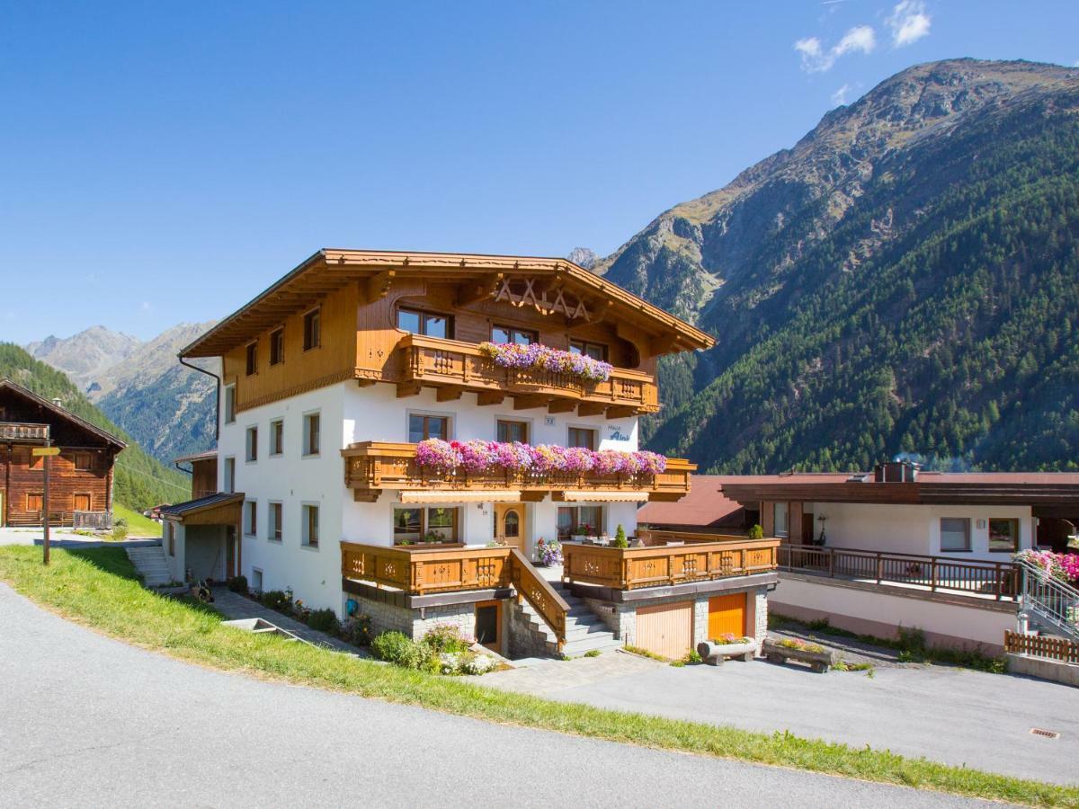 Haus Alois Bed & Breakfast Solden Exterior photo