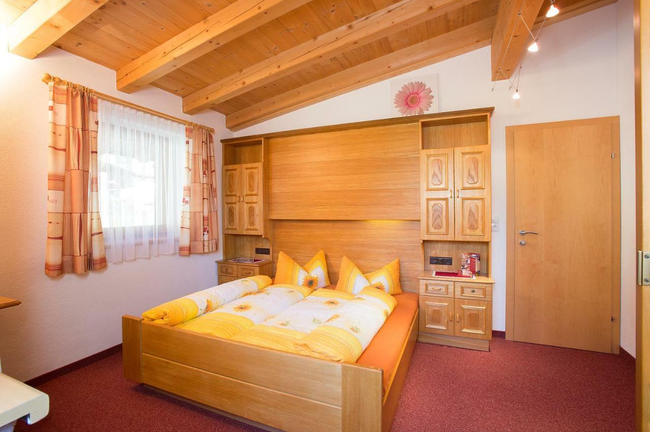 Haus Alois Bed & Breakfast Solden Exterior photo